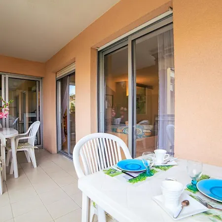 Les Allees Apartment *