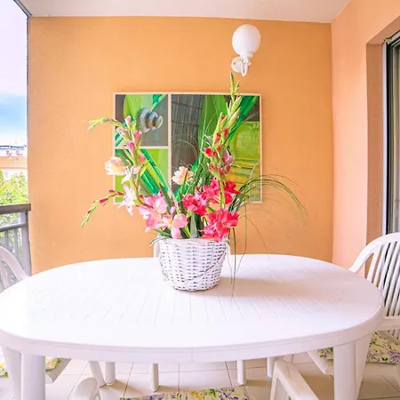 Apartment Les Allees Cannes